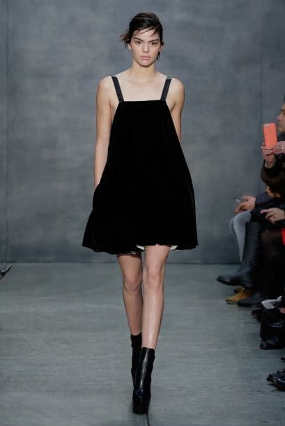 Los 'mini dresses' como este de Vera Wang, también son algo que veremos mucho.