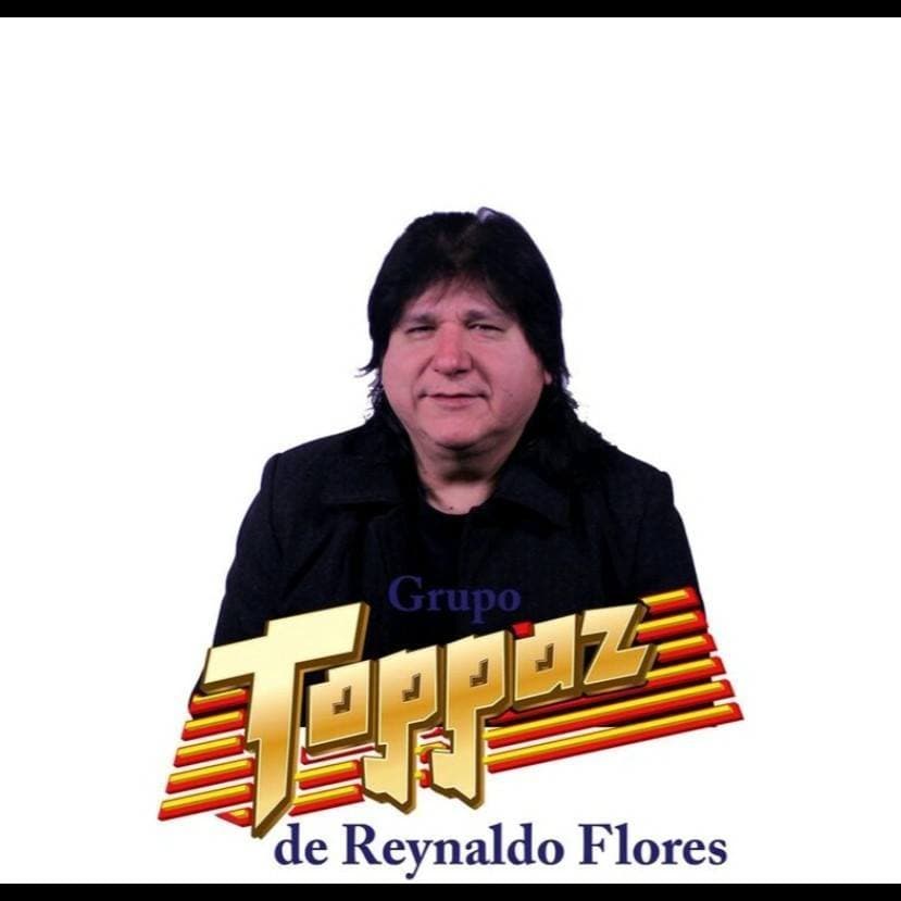 Según reportan, Flores conducía una camioneta Cheyenne en la Carretera Nacional, en su natal Montemorelos, cuando el líder de la agrupación perdió la vida tras volcar el vehículo.