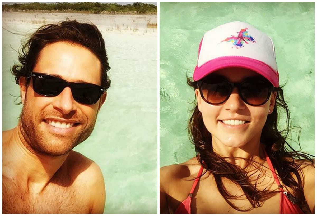 La feliz pareja se encuentra en un lugar paradisíaco por motivos de trabajo.