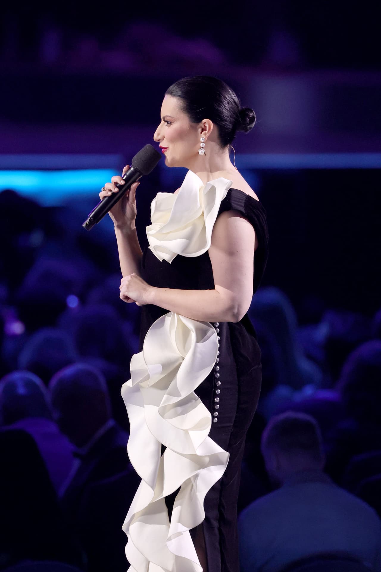 Sin embargo, la cantante europea se vio envuelta en una polémica por una foto que colgó en Instagram en la que aparece con Yalitza Aparicio. 
<br>