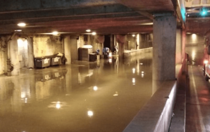 Las lluvias causan inundaciones y caos en algunas zonas de Chicago y este es el panorama