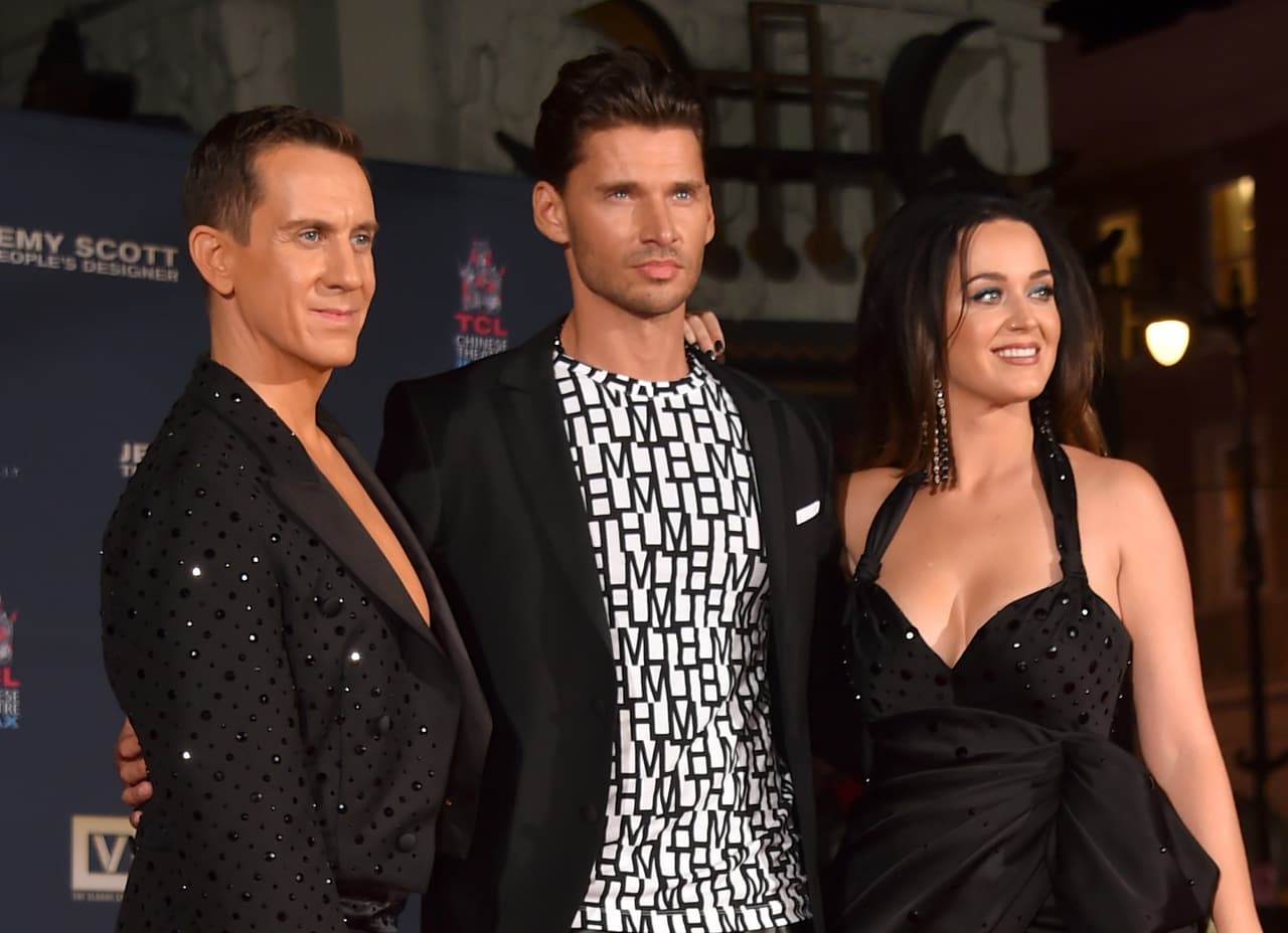 Katy acompañó en esa gala al diseñador Jeremy Scott, quien es su gran amigo.