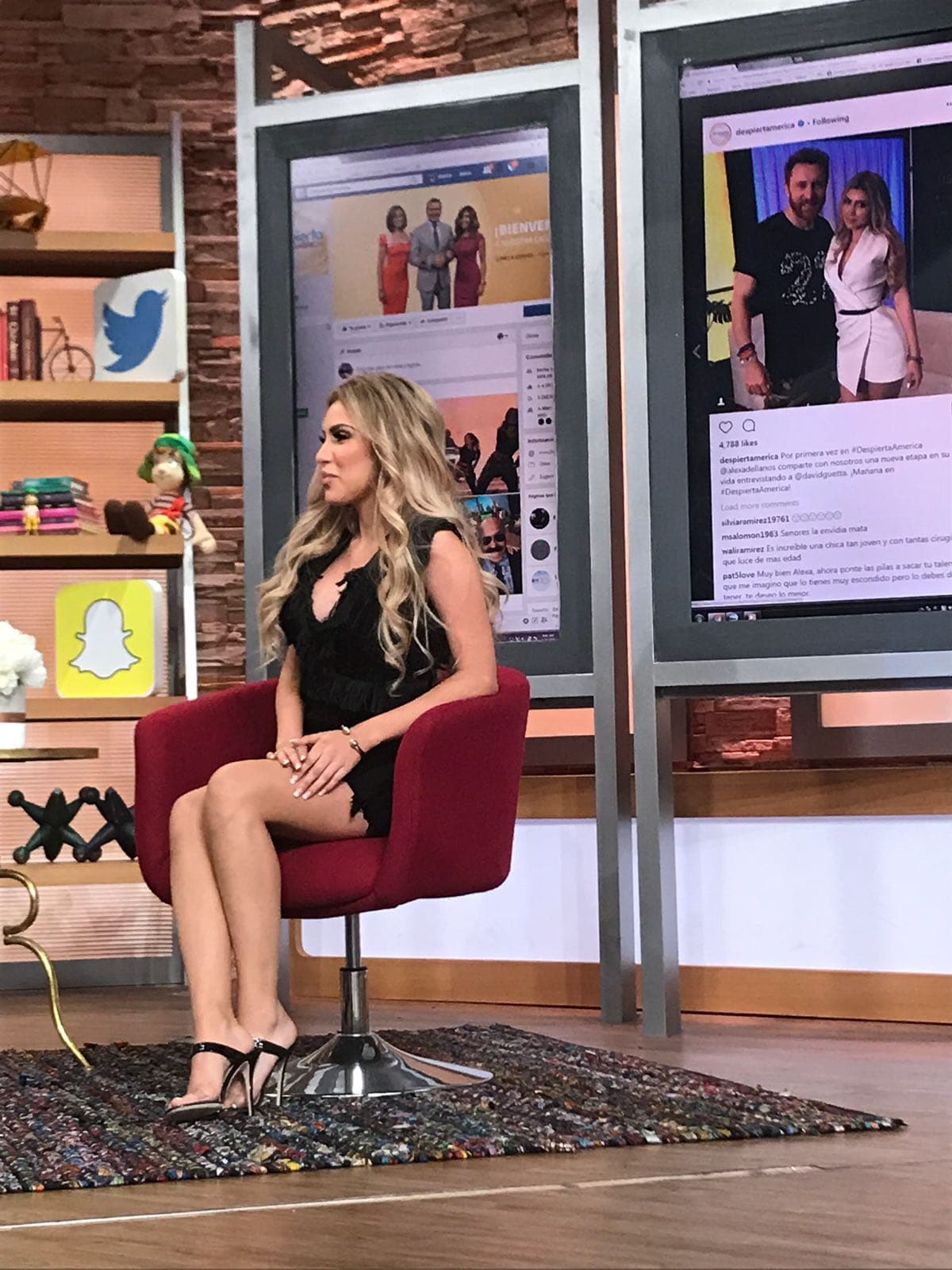 Myrka Dellanos es la mejor consejera de su hija, ella dijo que comparten la misma pasión: el periodismo.