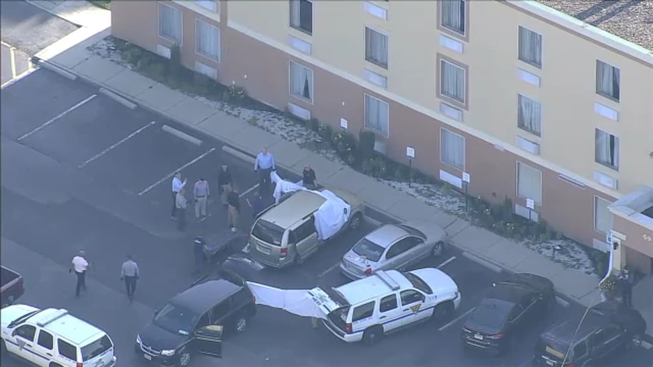 Policía investiga asesinato-suicidio en estacionamiento de un hotel en Vineland 