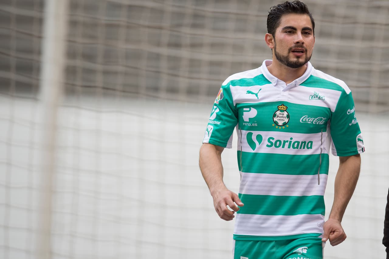 El Atlas se ha caracterizado por apostar por su cantera, tal fue el caso de César Ibáñez quien debutó a los 16 años 7 meses, el lateral tuvo buenos juegos con los Zorros, incluso anotando un golazo que le dio reflectores. Actualmente forma parte de la plantilla del Santos Laguna.