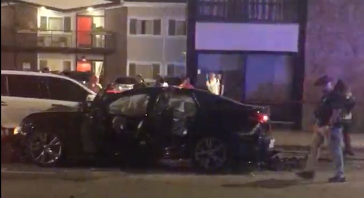 Persecución en pleno centro de Chicago deja al menos 6 autos dañados