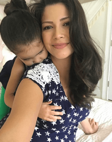 Desde su casa donde se encuentra descansando por indicaciones médicas, Ana Patricia deseó a todos sus seguidores un feliz 4 de julio.