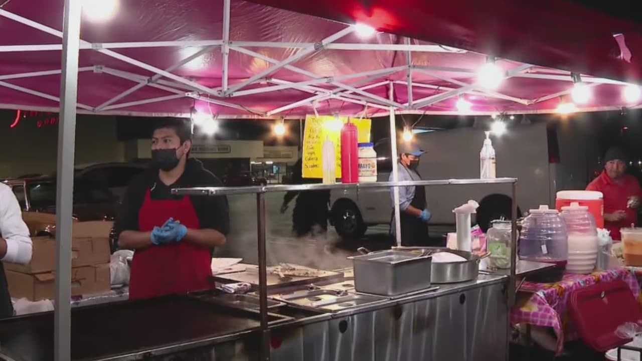 "Queremos una competencia leal, que paguen impuestos": Comerciantes tras el cierre de más de 100 puestos ambulantes en Santa Ana  