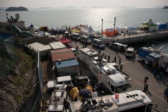 La tragedia también ha llevado a la isla a cientos de periodistas.