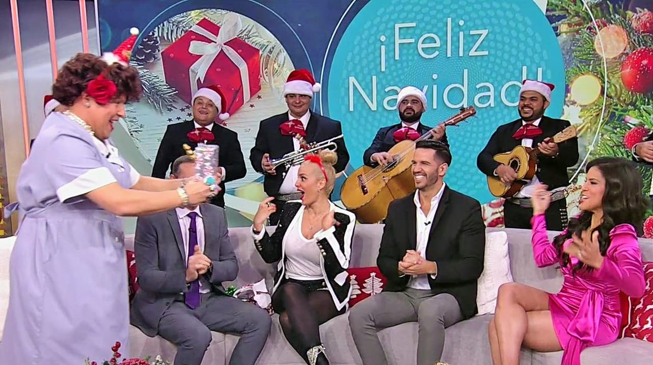 A Francisca Lachapel también le llegó un obsequio, y aunque estuvo dudosa de aceptarlo, la curiosidad la hizo abrirlo.