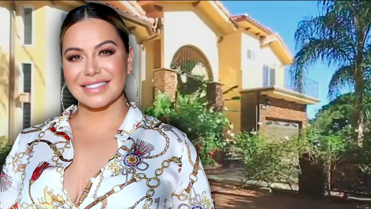 La enorme casa de Chiquis está valuada en un millón de dólares y tiene hasta cascada