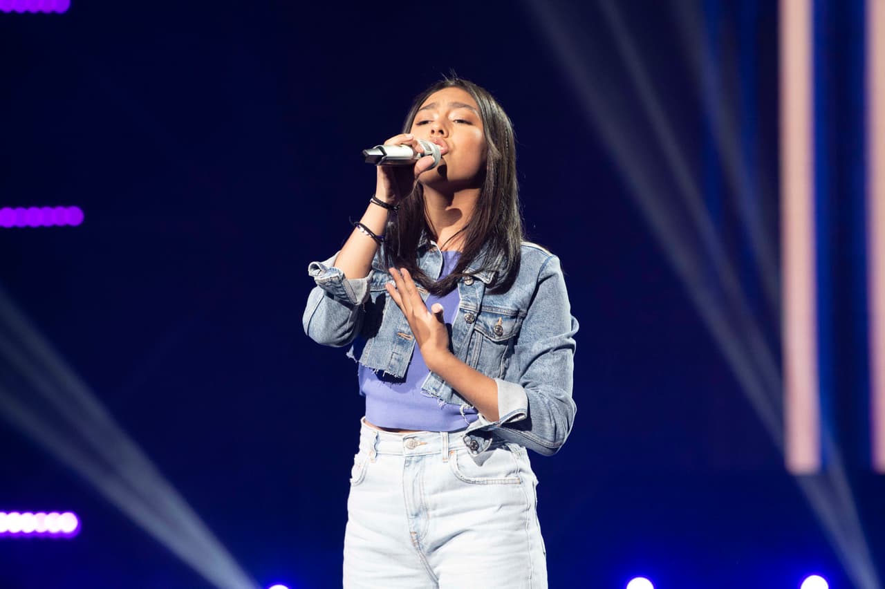 En segundo lugar cantó Beatriz Olais, una joven con una gran voz y cuyo sueño es ganar para tener la fiesta de XV años que siempre soñó.
