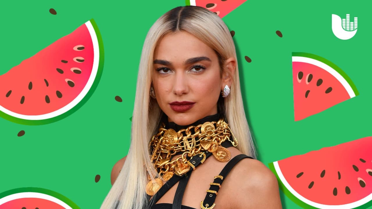 ¡A la mexicana! Dua Lipa sorprende comiendo sandía con Tajín  