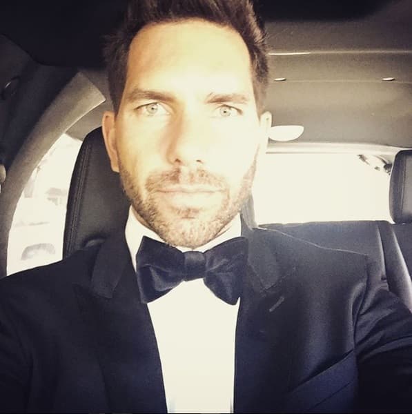 El apuesto actor keniano de origen alemán y chileno tiene una gran noticia para sus fanáticas. Muy pronto sabrás de qué se trata.