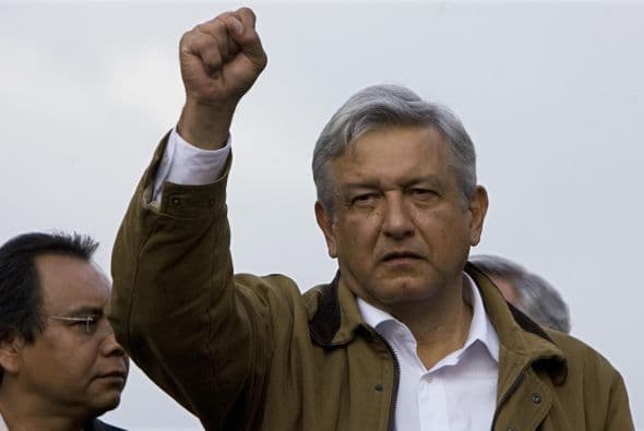 López Obrador, sin embargo, ha mantenido su oposición a las alianzas con el PAN, por considerar que ese partido y el presidente Felipe Calderón le robaron su victoria electoral en el 2006 por medio de un fraude. Perdió por medio punto porcentual.