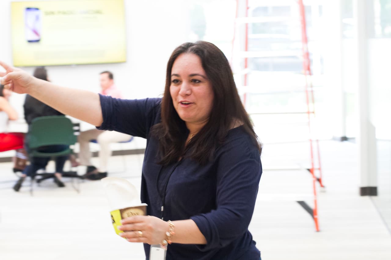 David Ríos captó lo que pasa detrás de bambalinas en Univision Austin.