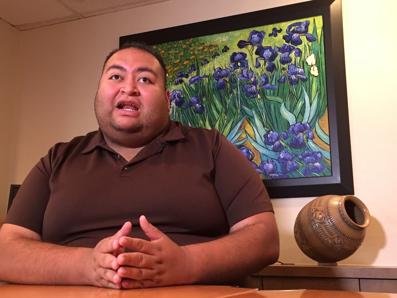 El hispano que salvó la vida de Gabrielle Giffords durante un tiroteo busca llegar a la legislatura estatal de Arizona