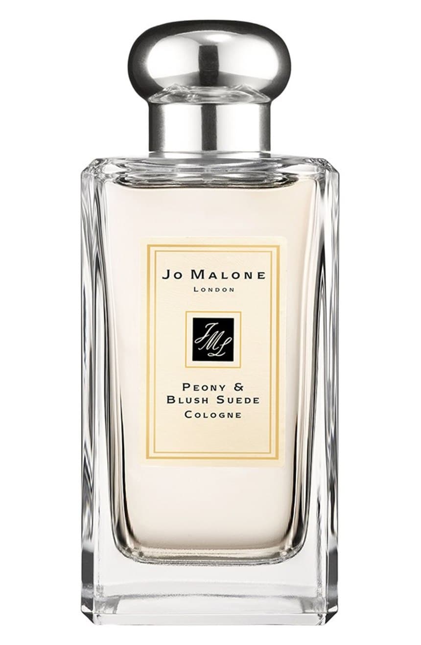 <b>Jo Malone Wood Sage & Sea Salt, de Jo Malone </b>
<br>Es una fragancia mixta lo ue la hace especial, fuerte, con mucho cuerpo. Esta es una fragancia cítirica, fresca con sal de mar, salvia, algas marinas y toronja. Nordstrom la destaca en segundo lugar entre sus perfumes bestsellers del año.