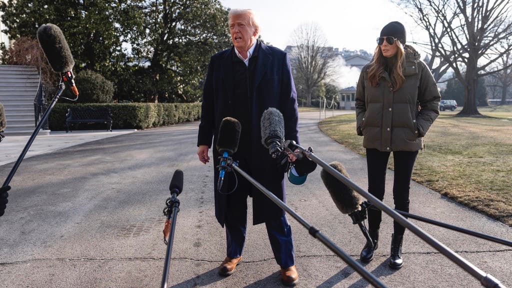 Trump propone "deshacerse de FEMA", la agencia de ayuda contra desastres, mientras visita a damnificados del huracán en Carolina del Norte