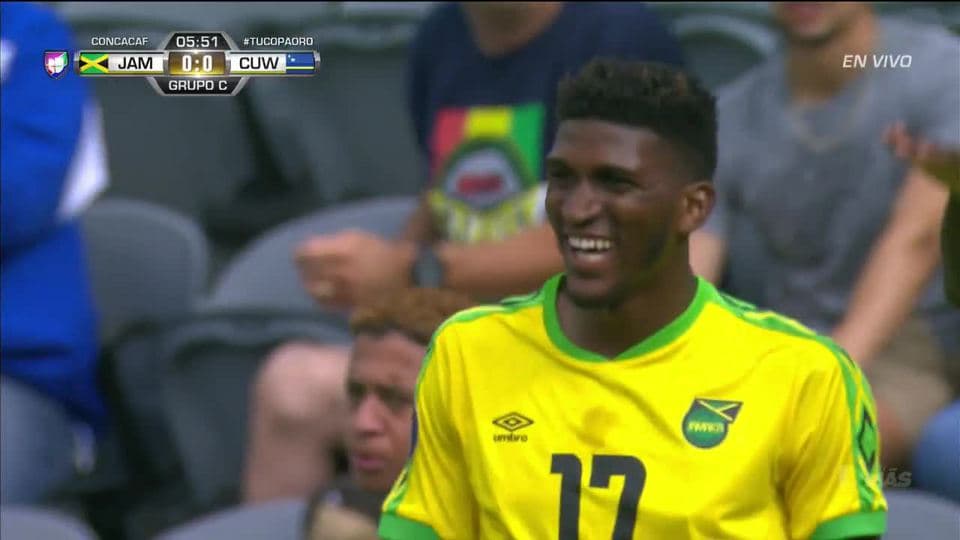Tiro de esquina para Jamaica