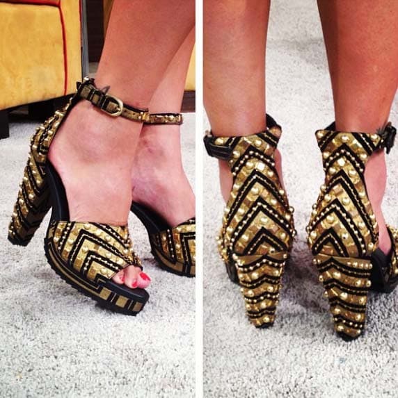 Galilea Montijo tiene una gran debilidad por los zapatos con decoración en los tacones, ¡adora que llamen la atención!.