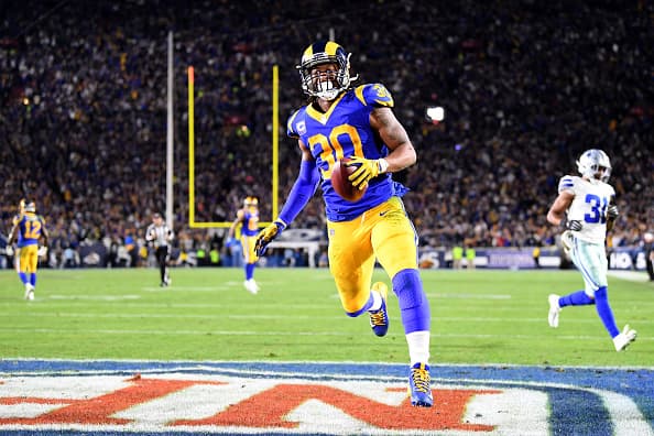 Los Rams lucieron con su ataque y movieron el balón a placer para desgastar y acabar con las aspiraciones de los Cowboys.