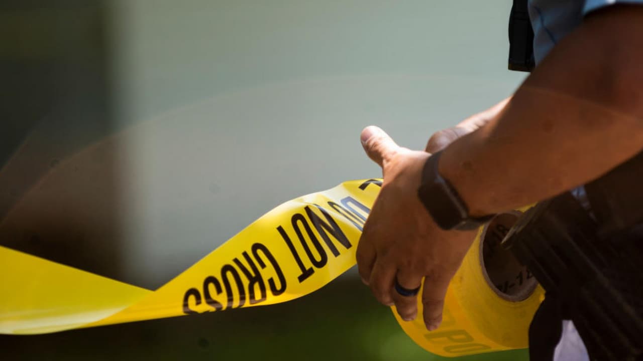 Luego de 8 horas, equipo SWAT detiene a sospechoso que se atrincheró con rehén en una pizzería de Altamonte Springs 