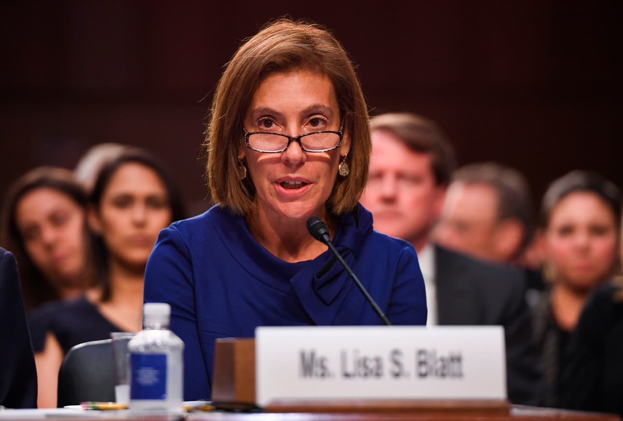 <h3 class="cms-h3-H3">Un apoyo feminista y liberal:</h3> aunque Kavanaugh es descrito como un juez conservador y está registrado como republicano, recibió el apoyo de una importante abogada Lisa S. Blatt, una de las estrellas del mundo judicial estadounidense, quien se describe como liberal, demócrata y feminista, . La mujer con más casos presentados ante al Corte Suprema aseguró que Kavanaugh "es la mejor opción que los liberales pueden tener razonablemente en estas circunstancias”.