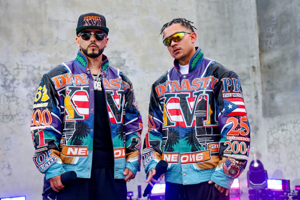 <h2 class="cms-H2-H2">Tainy</h2>
<br>
<br>Reggaetón y Tainy son sinónimo. Tiene un talento que ha sido reconocido por la industria musical desde que tenía 15 años, cuando colaboró en la producción de Más Flow 2 junto a Luny Tunes. Pero además, ha estado detrás de
<a href="https://www.univision.com/musica/marciano-cantero-y-el-dia-que-canto-junto-a-bad-bunny-y-j-balvin" target="_blank">éxitos de Bad Bunny y J Balvin</a>. Para muchos, es el niño que reinventó el reggaetón.
<br>
<br>
<b>Sus nominaciones:</b>
<br>• Candy (Rosalia) (T)
<br>• ¿Cuándo Fue? (Varios Artistas) (T)
<br>• Desenfocao' (Rauw Alejandro) (T)
<br>• En Mi Cuarto (Varios Artistas) (S)
<br>• In Da Getto (Varios Artistas) (S)
<br>• La Fama (Varios Artistas) (S)
<br>• Lo Siento Bb:/ (Varios Artistas) (S)
<br>• X Última Vez (Daddy Yankee & Bad Bunny) (T)
<br>• Yonaguni (Bad Bunny) (S)
<br>