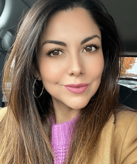 <b>Ilean Almaguer </b>
<br>Fue a 
<b>Catalina Novoa</b>, mejor amiga de la protagonista y hermana del galán de la telenovela.
<br>
<br>Ha continuado actuando en numerosos proyectos televisivos, comparte mucho en redes sociales y disfruta de su matrimonio con el actor Lucas Velázquez.