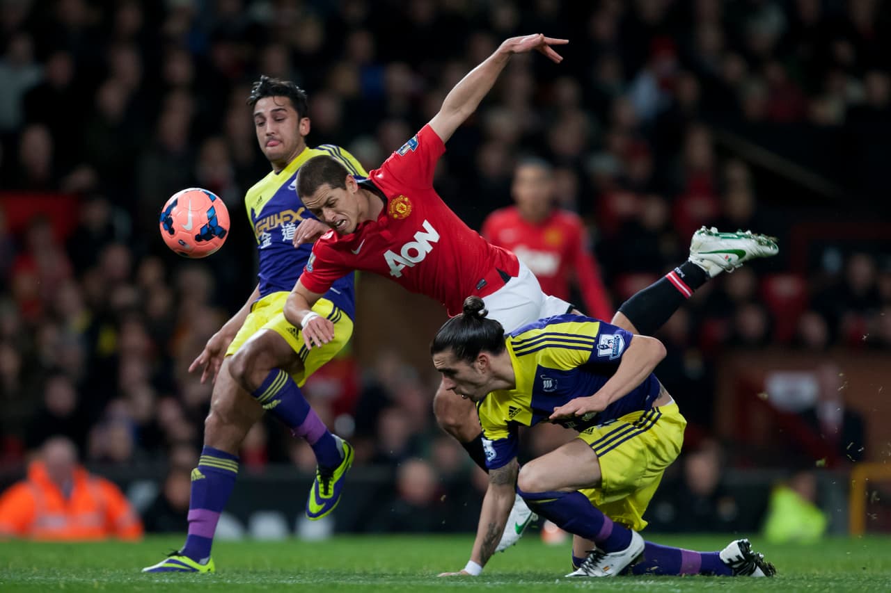 El espíritu combativo pero leal de 'Chicharito' hicieron que se ganara el cariño de sus seguidores y el respeto de sus rivales en Inglaterra.