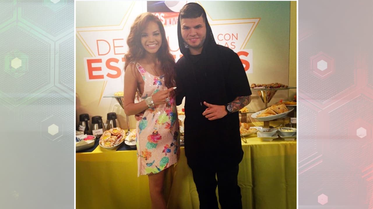 ¿Quién dijo que los cantantes no son fans? Leslie tiene muchos colegas a los que admira y muestra de ellos son las fotografías que ha subido a sus redes sociales. Desde Maluma hasta Juan Luis Guerra y su contrincante en Va Por Ti, Luis Coronel, hacen parte de sus favoritos.