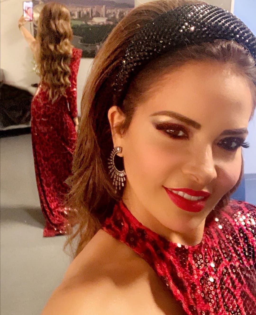 "Todavía no se inicia absolutamente nada de investigación de la vida de Gloria ni mucho menos y, en cuanto esté algo, comenzaré a decirlo", finalizó Carla Estrada.