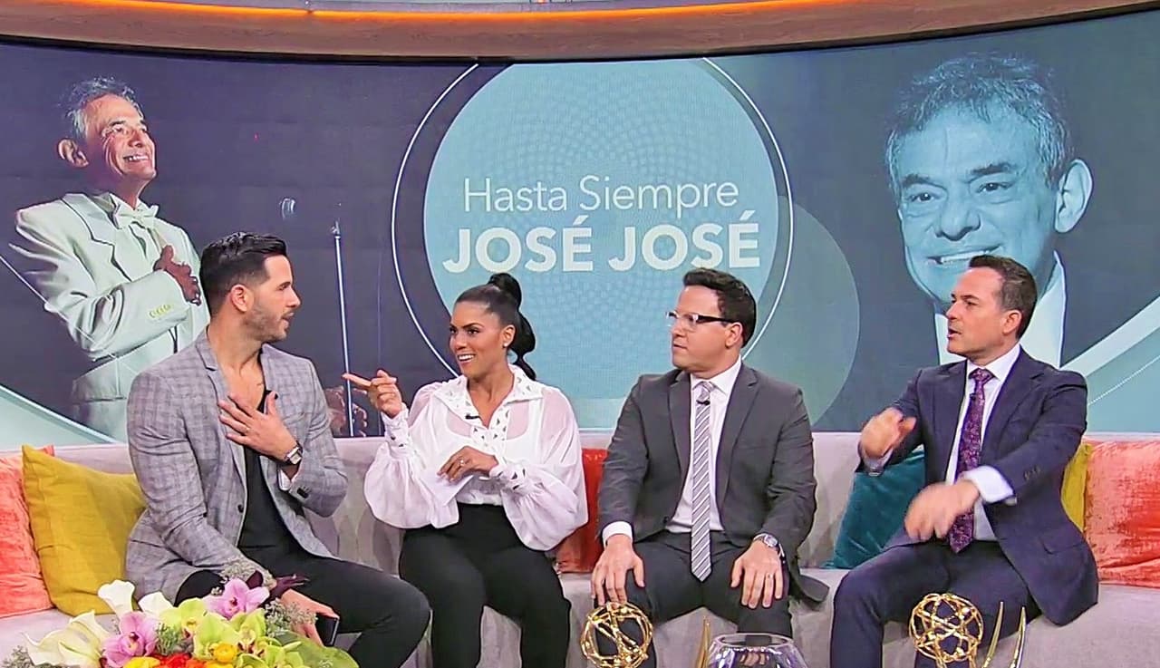 Yisus, Raúl y Carlos se denominaron grandes conocedores de los temas emblemáticos del artista mexicano y aceptaron el reto que les propuso la dominicana, el cual consistió en adivinar el top tres de sus canciones según la reconocida app.