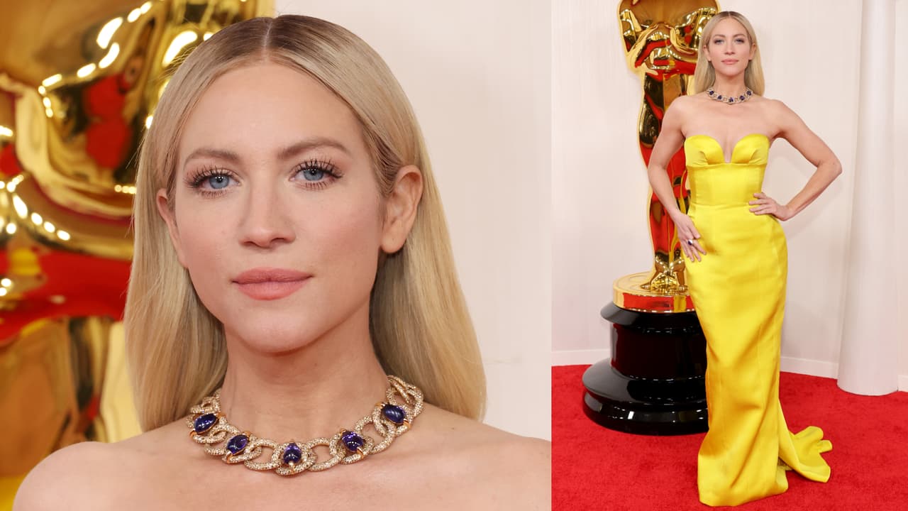 La actriz Brittany Snow optó por el amarillo para asistir a la gala, con un vestido Mônot, joyas Pomellato y zapatillas Christian Louboutin.