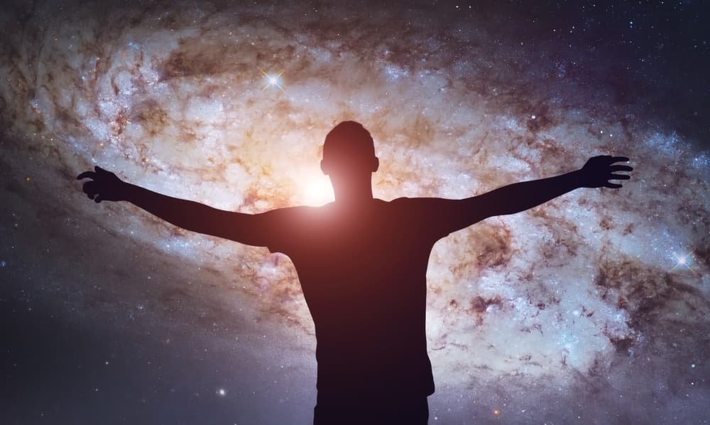 Se cree que al practicar estos mantras se logra una conexión con el universo, se sueltan las trampas mentales y uno se hace responsable sobre todo lo que sucede. Con esto ya no se buscan culpables y se concentra en que la solución en está el interior del practicante. 
<br>
<br>