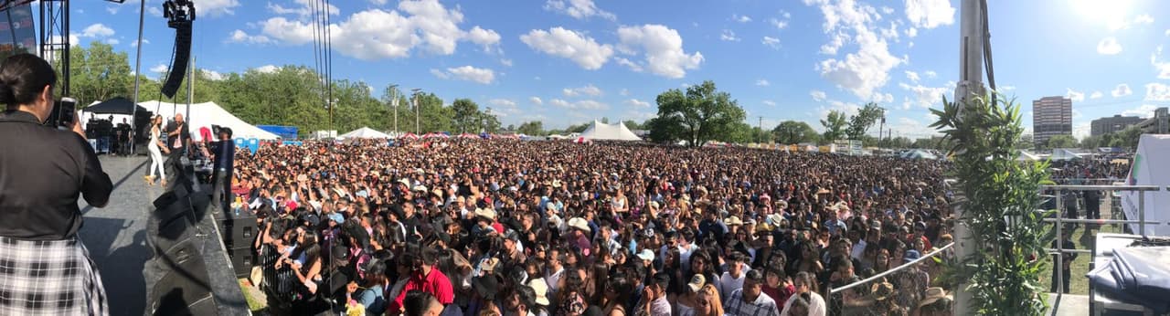 Para Raúl 'El Pelón', Carla Medrano y El Feo será muy difícil borrar de sus mentes lo vivido en la ciudad de los vientos después de este gran evento al lado de La Arrolladora Banda El Limón, Gerardo Ortiz, Calibre 50 y más.