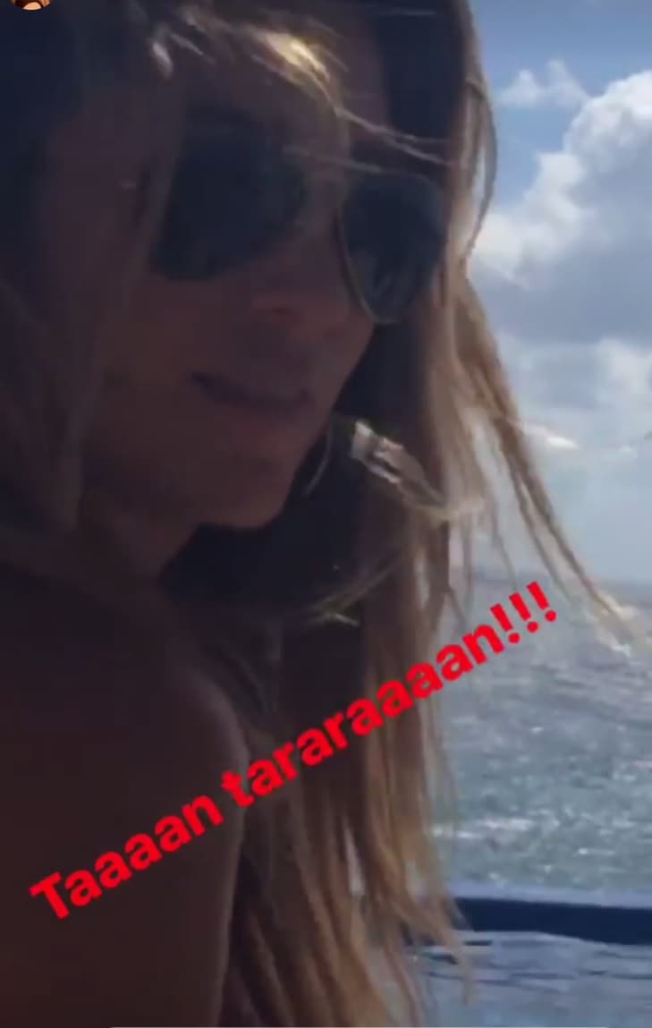 "Te pido respeto, vengo con mis hijas y no es momento de hablar, estoy bien, viviendo este proceso como todas las mujeres guerreras", declaró la actriz al reportero de Univisión.