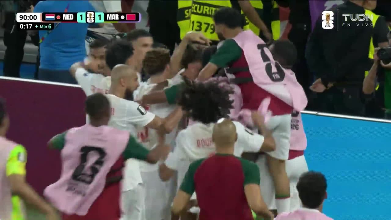 ¡Gol de Marruecos! ¡Gol al 90! Issa Diop lo está mandando a los tiempos extras vs. Países Bajos
