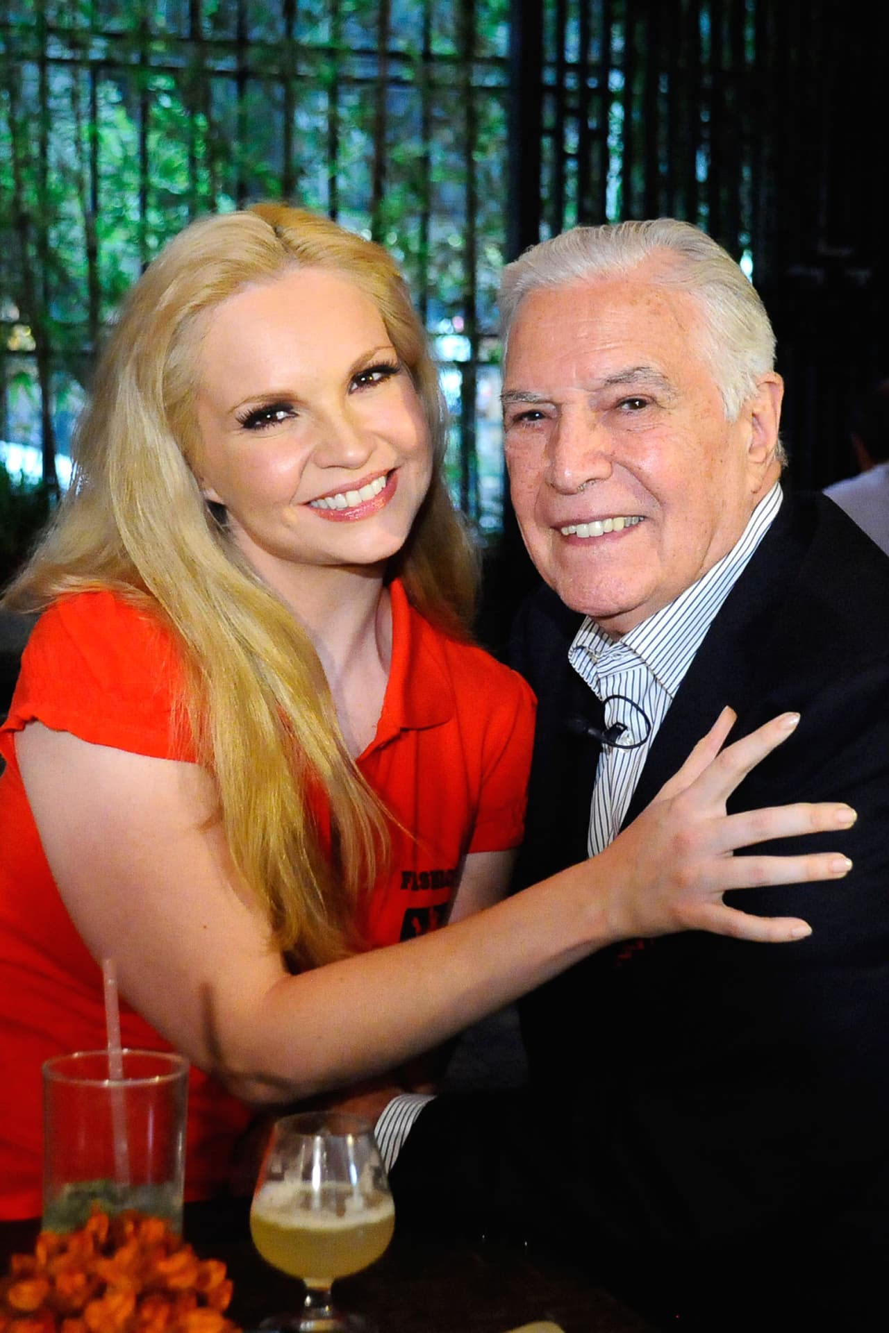 Era muy común verlos juntos en eventos de espectáculo, siempre tenía una sonrisa y atenciones con la prensa.