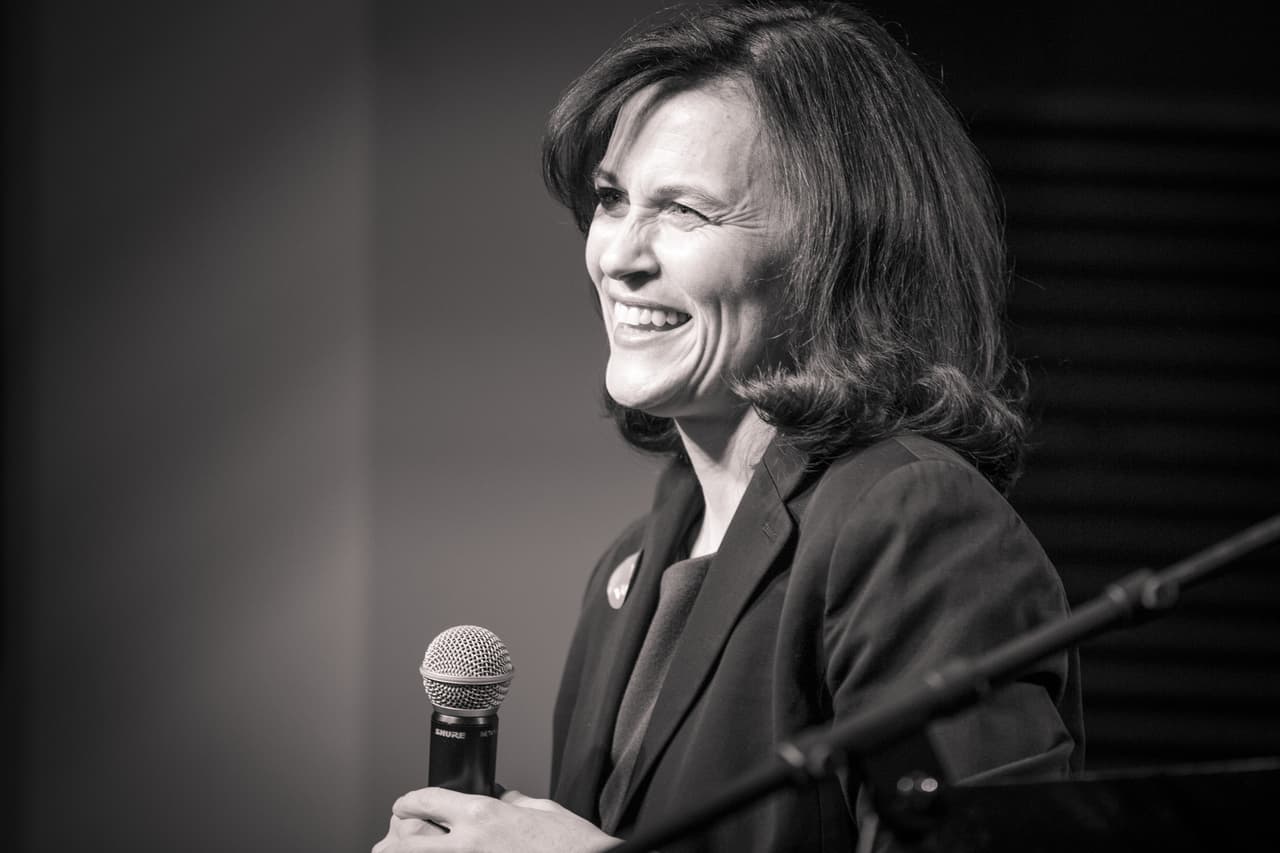 Betsy Hodges, alcaldesa de Minneapolis.