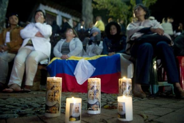 Nadie quiso perderse el histórico momento religioso en el que la beata Laura Montoya se convirtió en la primera santa de la iglesia católica en Colombia.
