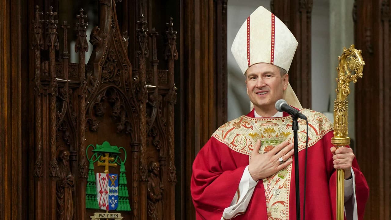 Ronald Hicks cita a Bad Bunny en su instalación como arzobispo de Nueva York