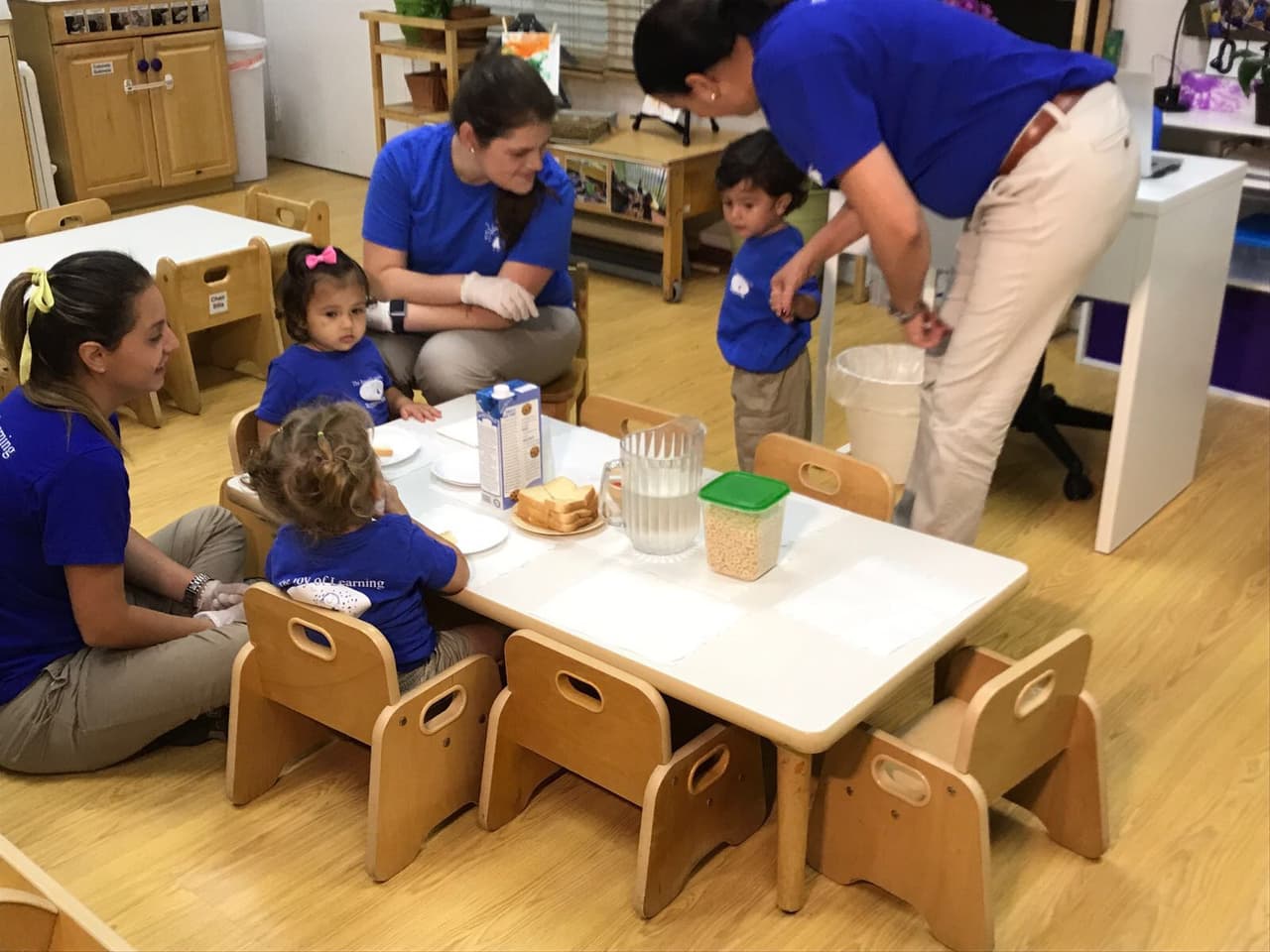 Joshua de inmediato se sintió en familia y listo para convivir con sus compañeros.