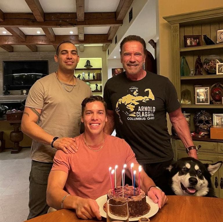 Joseph cumplió 24 años el 2 de octubre y lo celebró en compañía del actor, demostrando el gran interés que ambos tienen en construir una relación estrecha.