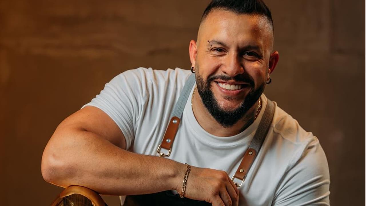 Henderson González, primer latino invitado y ganador del Spring Baking Championship: Easter 2023