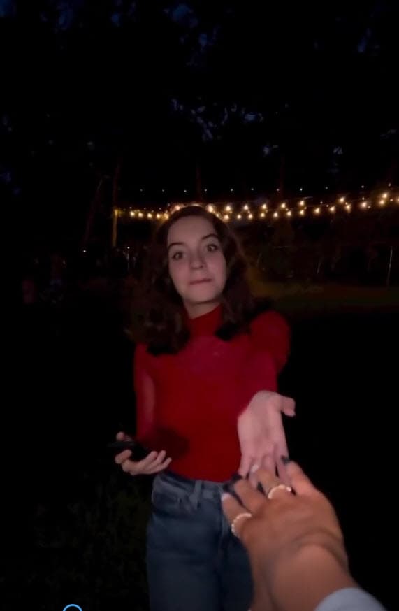 En las imágenes compartidas en su cuenta de Instagram se aprecia que hubo juegos y también disfrutaron de la piscina.
<br>