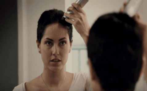 En abril de 2009 se estrenó la película mexicana 'Cosas insignificantes' en la que participó la uruguaya Bárbara Mori y fue dirigida por Andrea Martínez.