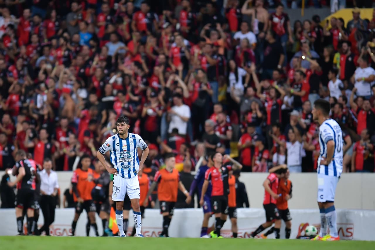 Kevin Álvarez perdonó en al menos tres ocasiones frente al arco de Camilo Vargas. Pachuca presionó en la recta final del primer y segundo tiempo, pero el portero rojinegro lució impenetrable.