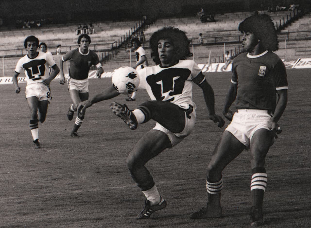 Con esta playera ganaron su primer campeonato en el 76-77, en un equipo en el que jugaba Hugo Sánchez antes de partir al Real Madrid y hacer historia.